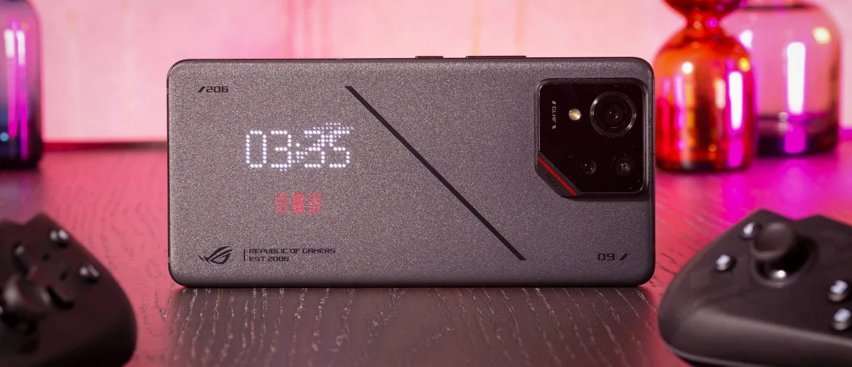 ASUS ROG Phone 9 Pro arka paneli ve AniMe Vision ekranı