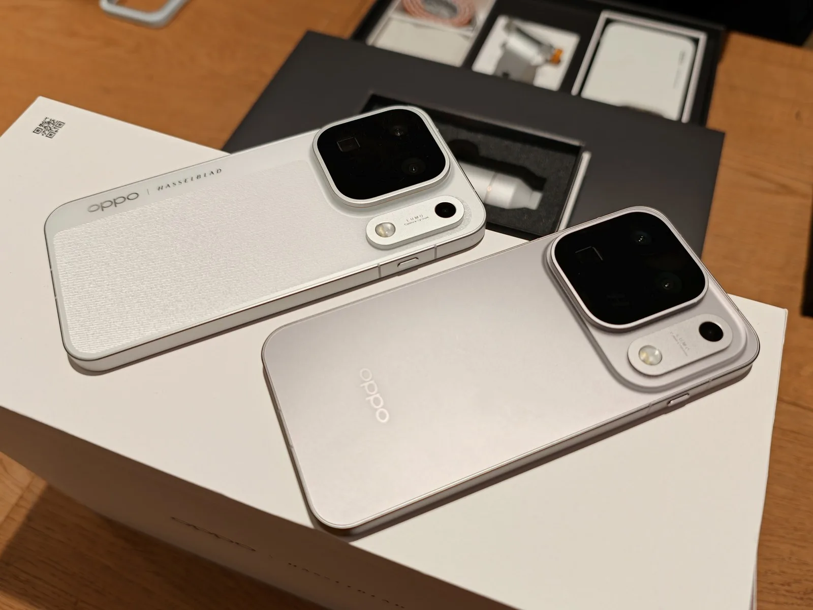 Oppo Find X10 Pro Max telefon, arka yüz