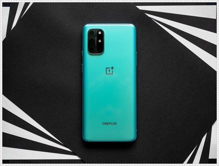 One Plus 9 5G Yeni Tasarımı Nasıldır?