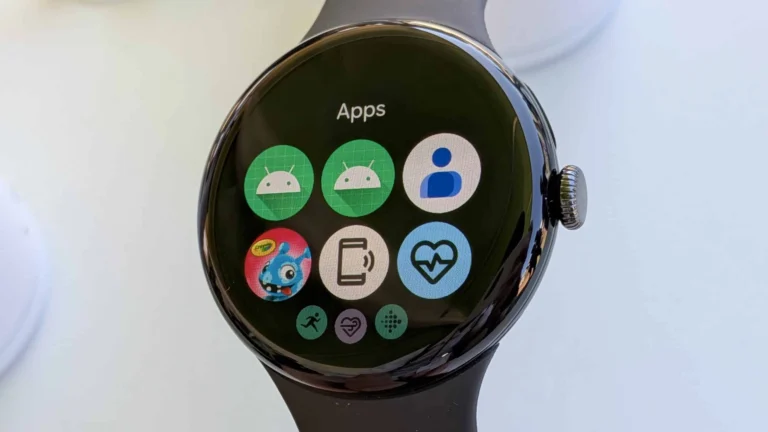 Pixel Watch 4: Yan Taraflı Şarj ve Daha Fazla Sağlık Sensörüyle Geliyor