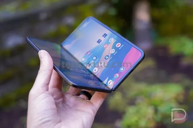 Google Pixel 10 Pro Fold Gecikiyor: Çıkış Tarihi Ekim’e Ertelendi