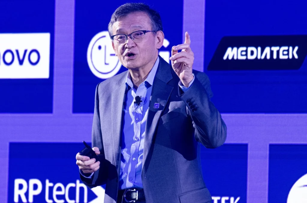 Intel’de Büyük Bir Yetenek Kaybı: CEO Lip-Bu Tan’ın Kararları Sonrası Çalışanlar Ayrılıyor
