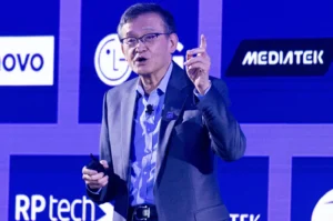 Intel’de Büyük Bir Yetenek Kaybı: CEO Lip-Bu Tan’ın Kararları Sonrası Çalışanlar Ayrılıyor