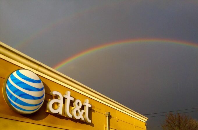 Modern representation of AT&T customer experience scandal focusing on fake reviews and technology.