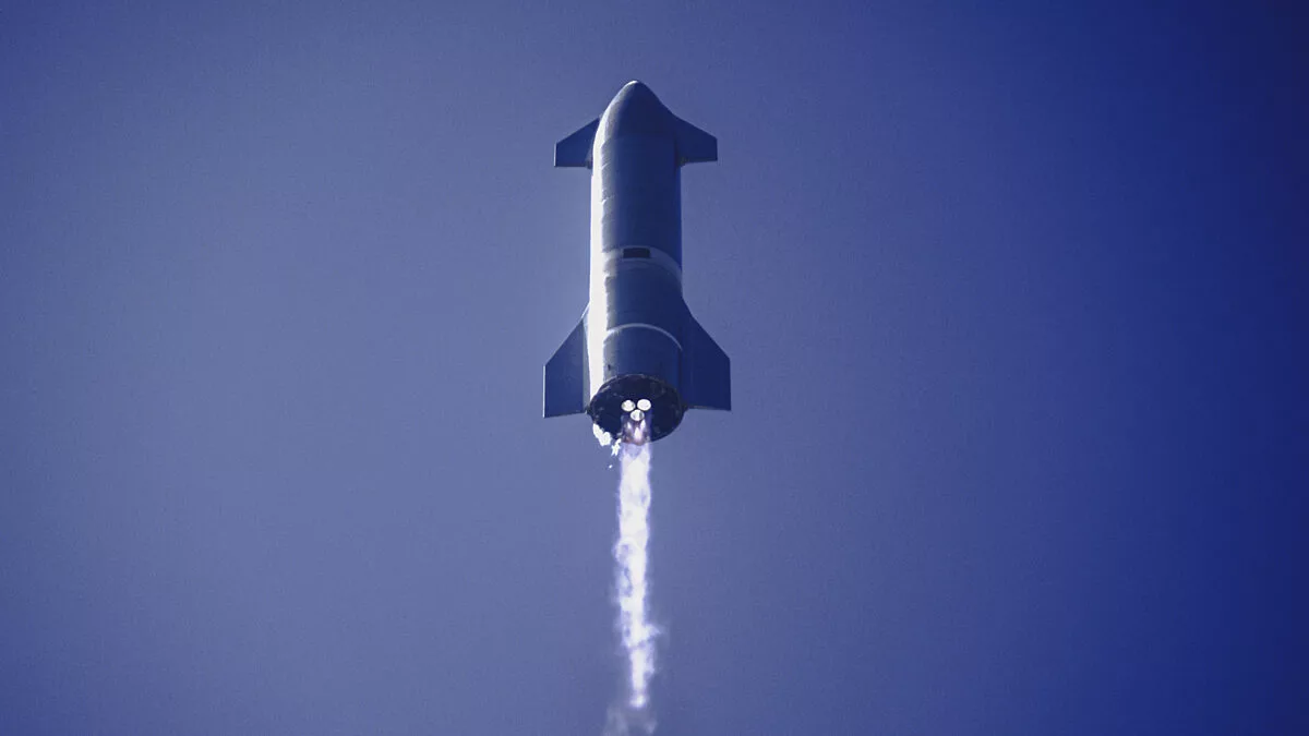 A modern and aesthetic graphic depicting SpaceX's Starship Flight 9, illustrating the excitement of space exploration and advanced rocket technology.